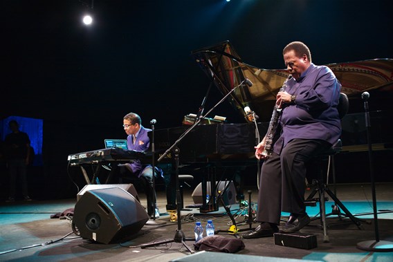 HerbieHancockWayneShorter2014-08-14JazzMiddelheimAntwerpBelgium (1).jpg